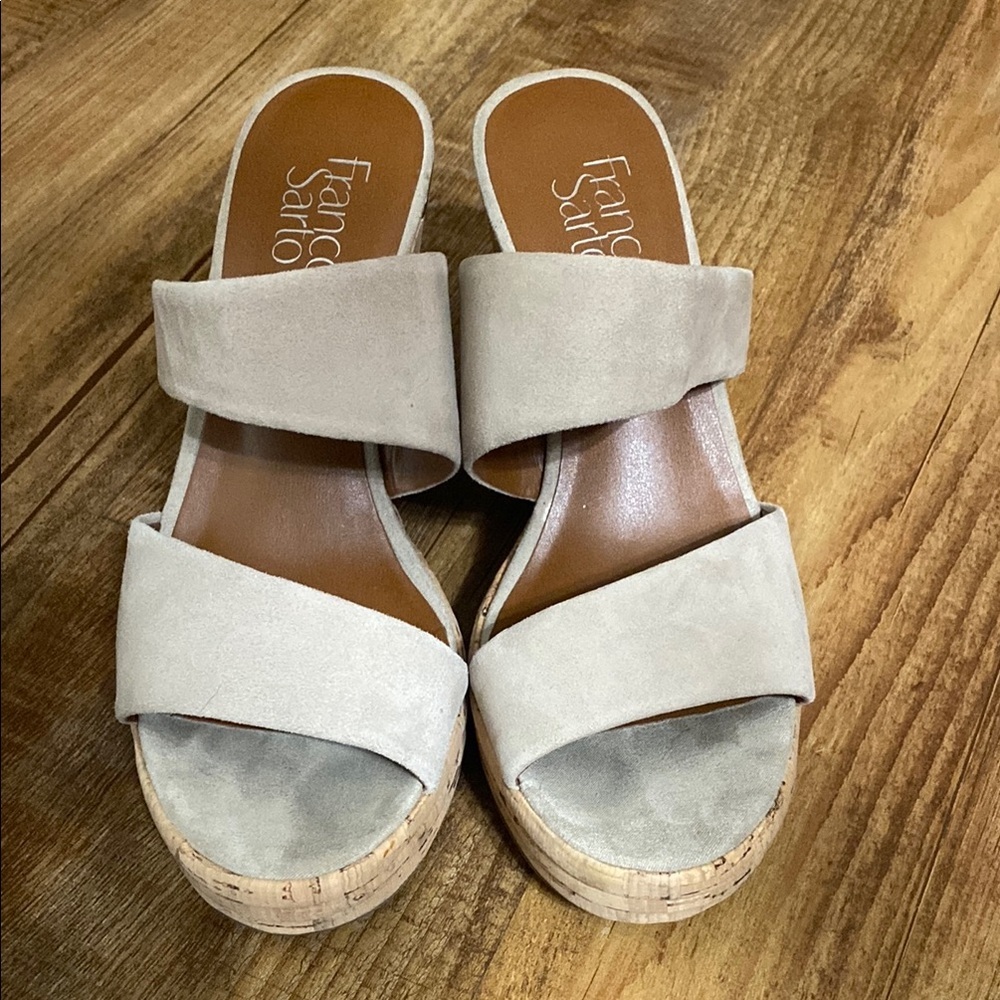 Franco Sarto Fiore beige Suede Wedges Slip On Comfort Leather sandals size 7.5